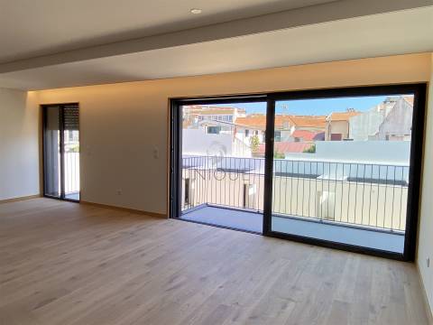 Apartamento T2 no centro de Aveiro com arrumos e lugar de garagem
