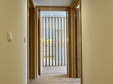 Apartamento T2 no centro de Aveiro com arrumos e lugar de garagem