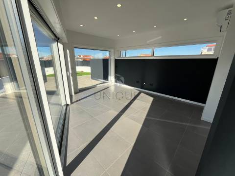 Moradia T3 na Gafanha do Carmo, Ílhavo | Moderna, Perto da Praia e Garagem