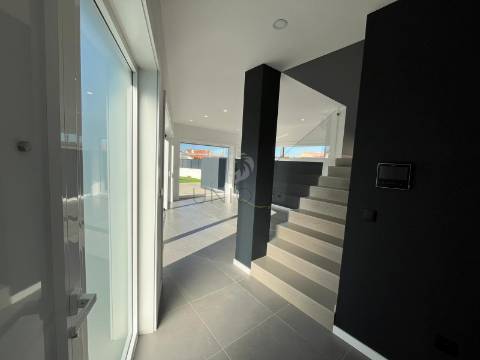 Moradia T3 na Gafanha do Carmo, Ílhavo | Moderna, Perto da Praia e Garagem