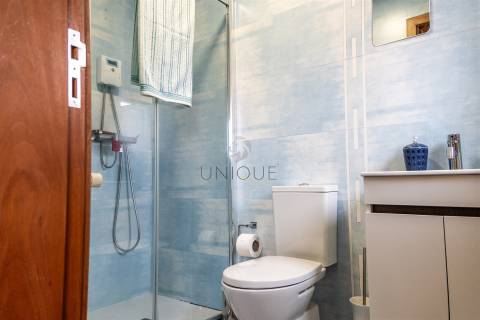 Moradia T4 em Esgueira, Aveiro | 3 Pisos, Anexos e Quintal 600m²