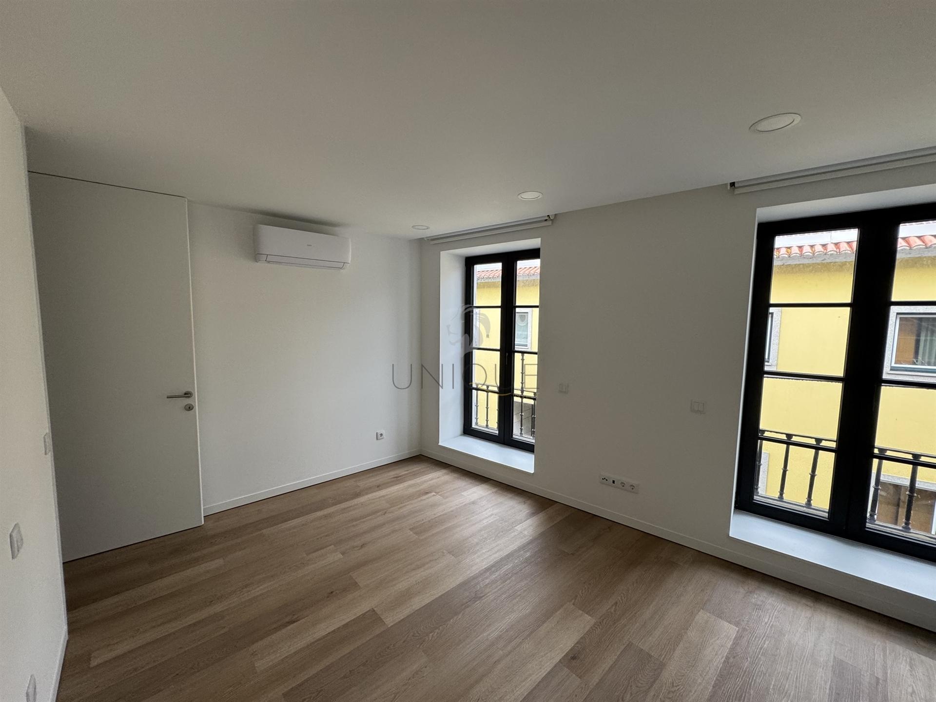 Apartamento T1 com lugar de garagem no centro de Aveiro
