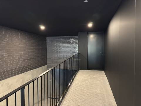 Apartamento T1 Novo no Centro de Aveiro | Varanda e Garagem