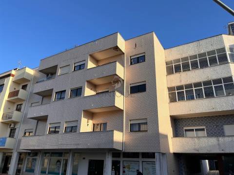 Escritório no Centro de Ílhavo | 12m² + Terraço 41m²