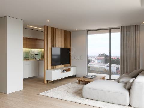 T4 Duplex Exclusivo na Praia da Barra | Terraço Panorâmico e Piscina Privativa