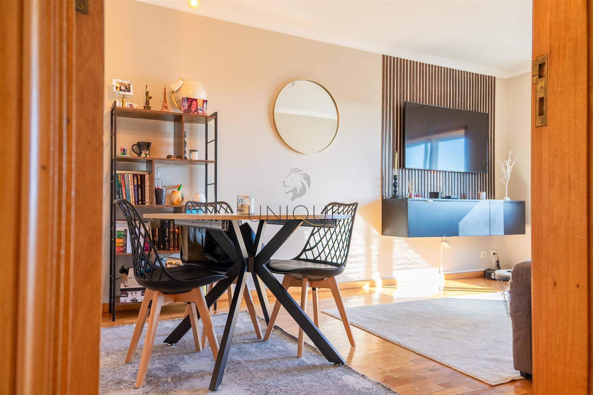 Apartamento T1 em Gaia com Vista Mar e Garagem Box