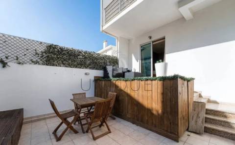 Apartamento T2 Praia da Costa Nova em frente ao Mar c/ Terraço Privativo