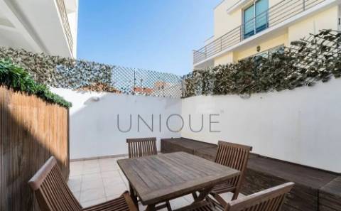 Apartamento T2 Praia da Costa Nova em frente ao Mar c/ Terraço Privativo