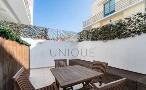 Apartamento T2 Praia da Costa Nova em frente ao Mar c/ Terraço Privativo