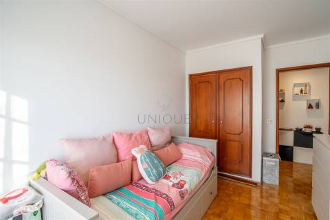 Apartamento T3+2 Duplex no centro de Vagos | Remodelado com garagem