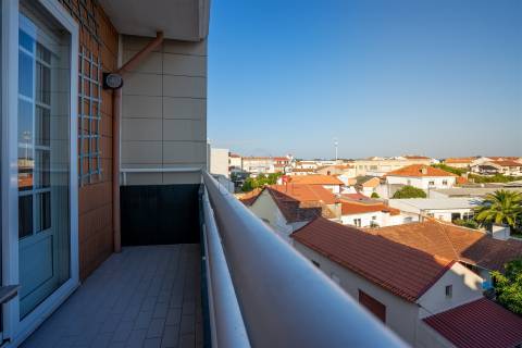 Apartamento T3+2 Duplex no centro de Vagos | Remodelado com garagem