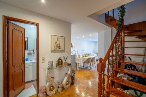 Apartamento T3+2 Duplex no centro de Vagos | Remodelado com garagem