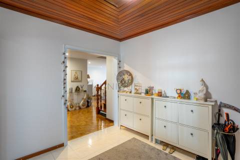 Apartamento T3+2 Duplex no centro de Vagos | Remodelado com garagem