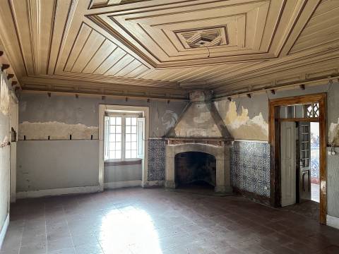 Moradia Secular para Restauro em Cacia, Aveiro | Potencial de Reabilitação