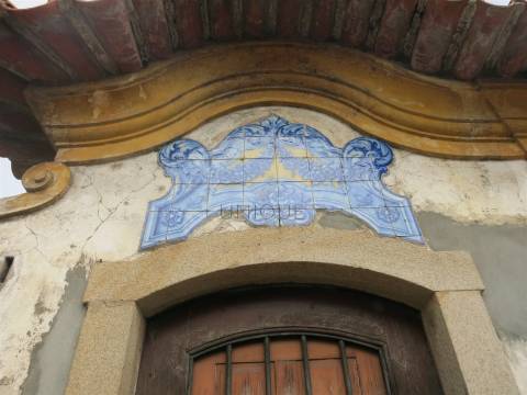 Moradia Secular para Restauro em Cacia, Aveiro | Potencial de Reabilitação