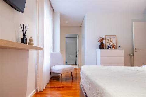 Apartamento T3 em condomínio privado na Maia | Piscina e garagem