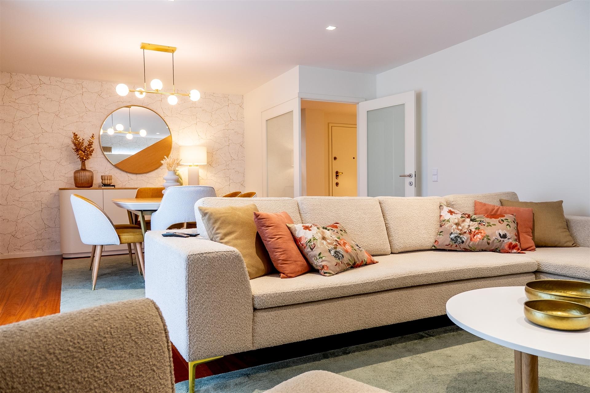 Apartamento T3 em condomínio privado na Maia | Piscina e garagem