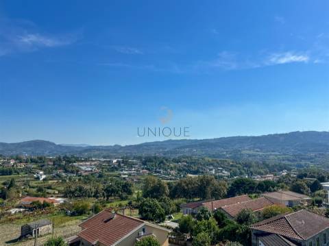 Apartamento T2 com Terraço e Garagem Fechada – Ferreiros, Amares | Perto de Braga