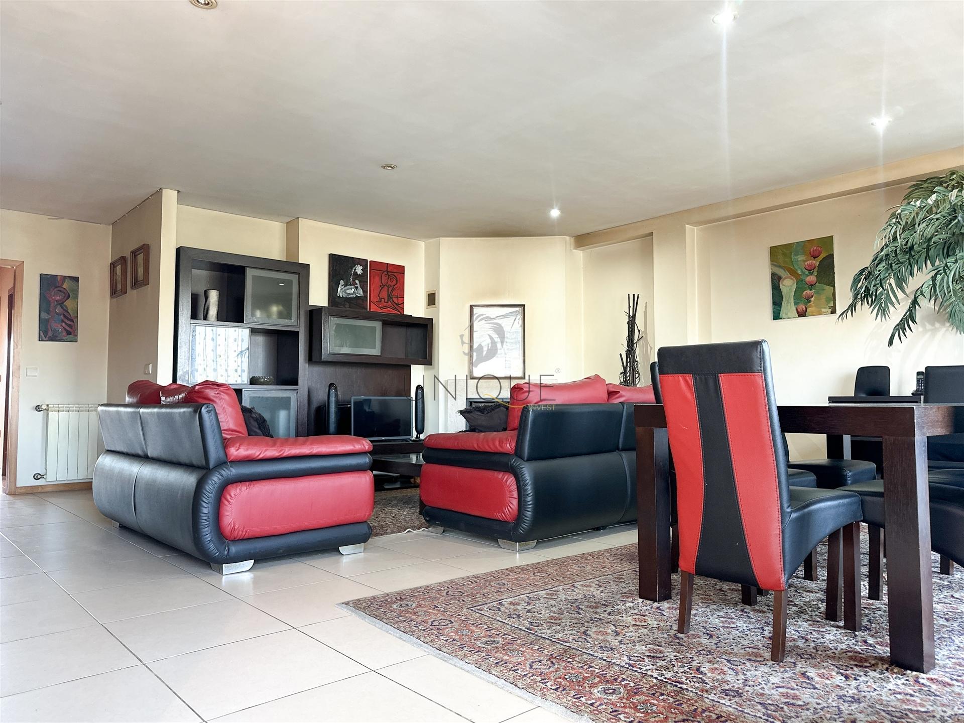 Apartamento T2 com Terraço e Garagem Fechada – Ferreiros, Amares | Perto de Braga