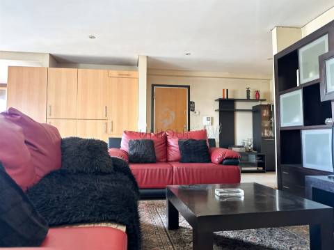 Apartamento T2 com Terraço e Garagem Fechada – Ferreiros, Amares | Perto de Braga