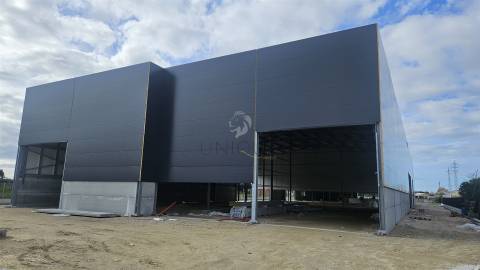Armazém Novo - Zona Industrial de Taboeira