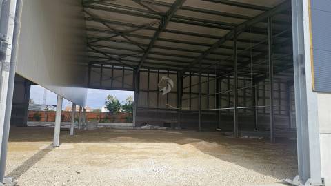 Armazém Novo - Zona Industrial de Taboeira