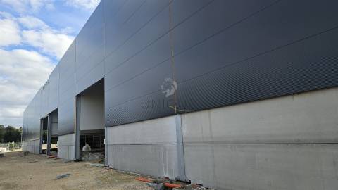 Armazém Novo - Zona Industrial de Taboeira