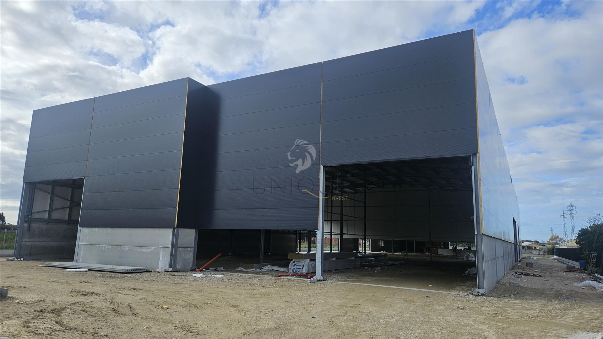 Armazém Novo - Zona Industrial de Taboeira Aveiro