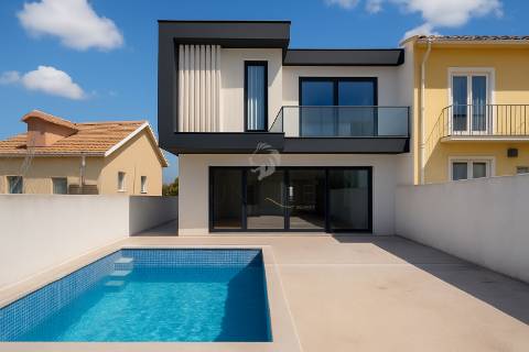 Moradia T4 com piscina na Gafanha do Carmo | Acesso à Ria de Aveiro