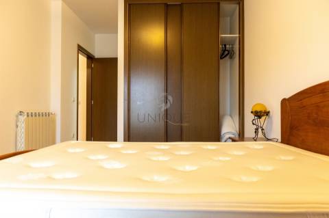 Apartamento T2 com garagem e arrumos no centro de Aveiro