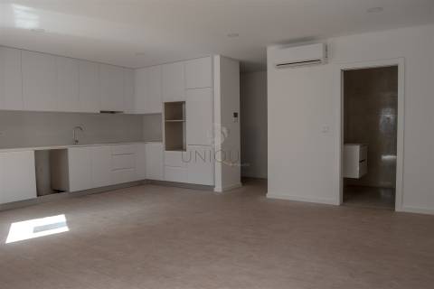 Novo T1+1 | Suite + Lugar de Garagem | Centro de Esgueira