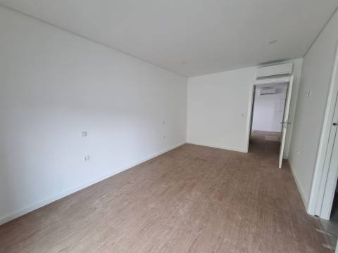 T1 Novo em Esgueira | Áreas Acima da Média + Garagem