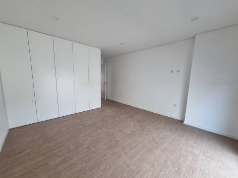 T1 Novo em Esgueira | Áreas Acima da Média + Garagem