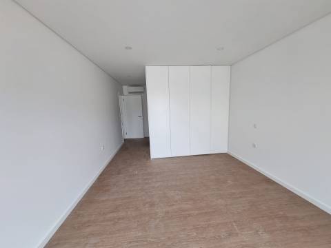 T1 Novo em Esgueira | Áreas Acima da Média + Garagem