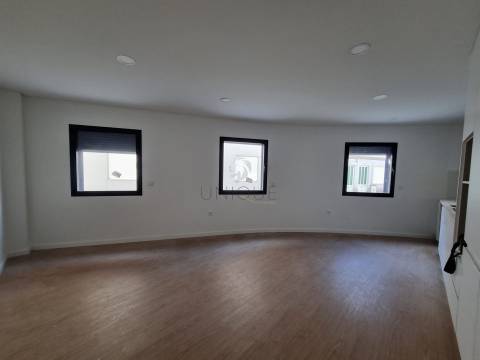 T1 Novo em Esgueira | Áreas Acima da Média + Garagem