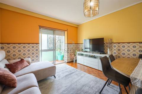 Apartamento T3 com arrumo em Azurva - Aveiro