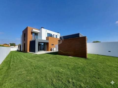 Moradia T4 Moderna a poucos minutos do Centro de Aveiro