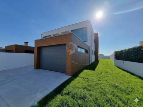 Moradia T4 Moderna a poucos minutos do Centro de Aveiro