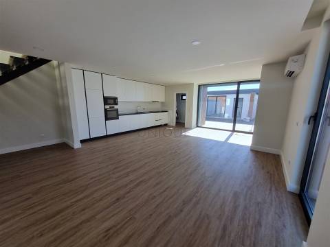 Moradia T4 Moderna a poucos minutos do Centro de Aveiro