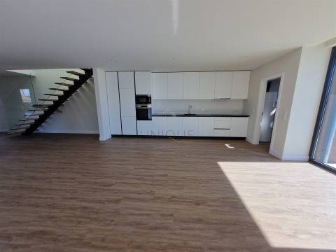 Moradia T4 Moderna a poucos minutos do Centro de Aveiro