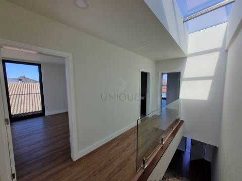 Moradia T4 Moderna a poucos minutos do Centro de Aveiro