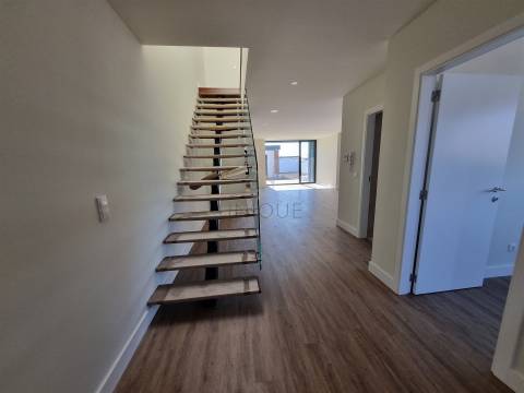 Moradia T4 Moderna a poucos minutos do Centro de Aveiro