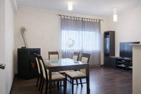 Apartamento T3 em Azurva com arrumo
