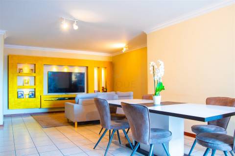 Apartamento T4 Venda em Oliveira do Bairro,Oliveira do Bairro