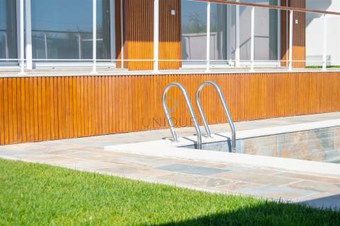 Moradia Isolada T4+1 com Piscina | Nova Construção | Praia da Costa Nova
