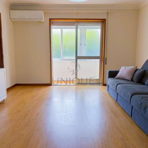 Apartamento T2 Arrendamento em Ramalde,Porto