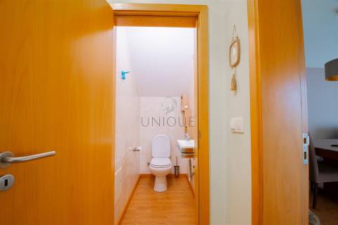 Moradia T3 com Suite, Jardim e Garagem Fechada | Próxima ao Centro de Aveiro