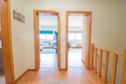 Moradia T3 com Suite, Jardim e Garagem Fechada | Próxima ao Centro de Aveiro