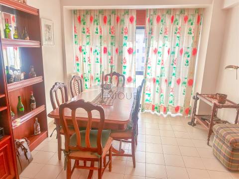 Apartamento T2 em Quarteira