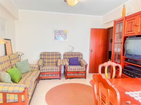 Apartamento T2 em Quarteira